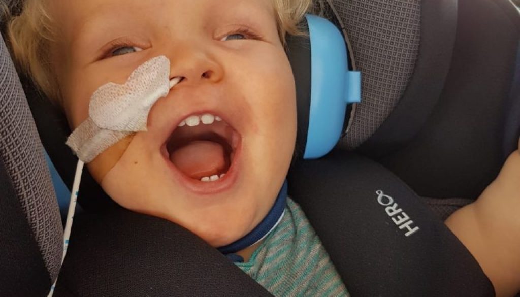 3.7.20 Benjamin im Flieger